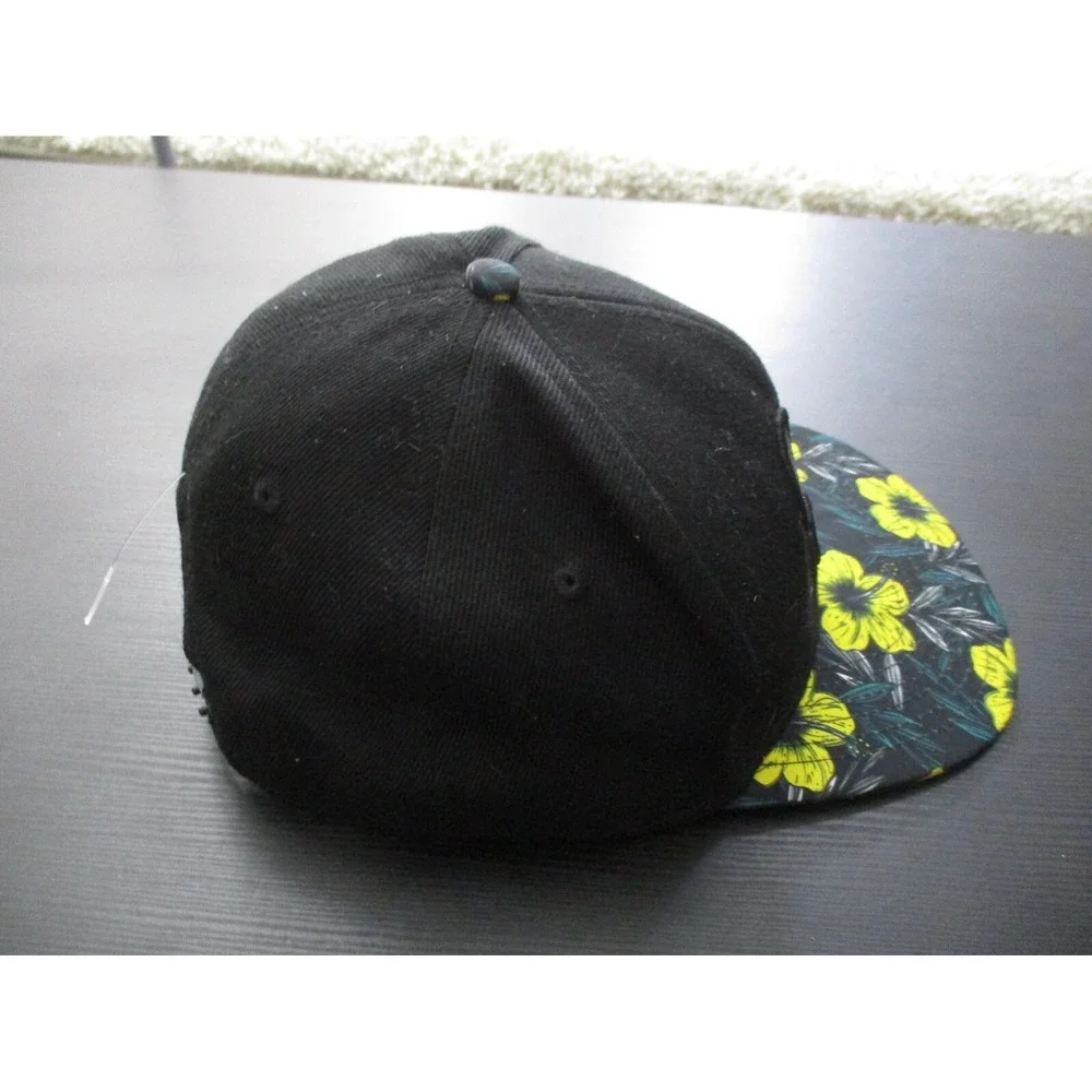 Disney Hat Cap Mens Black Snap Back Floral Hawaiian Mickey Mouse Logo Cartoon A2